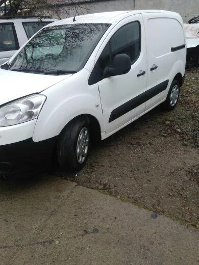 Peugeot Partner 1.6HDI  JBCB, снимка 2 - Автомобили и джипове - 42072364