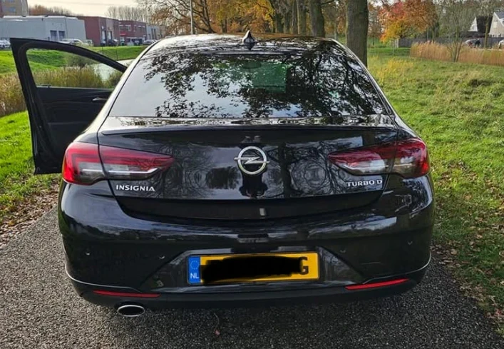 Opel Insignia 1.6d Grand Sport OPC Line, снимка 2 - Автомобили и джипове - 48687470