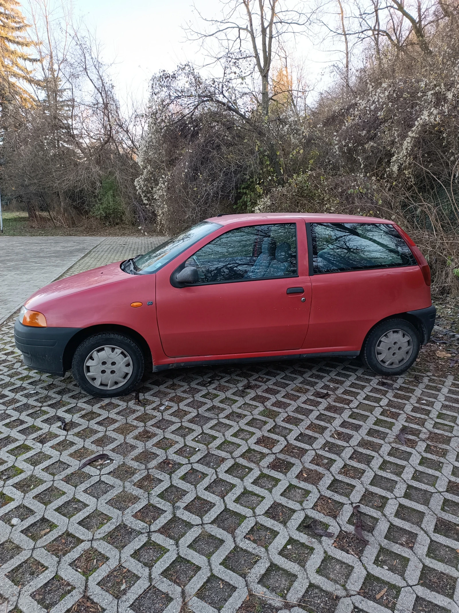 Fiat Punto 1.2I - изображение 2