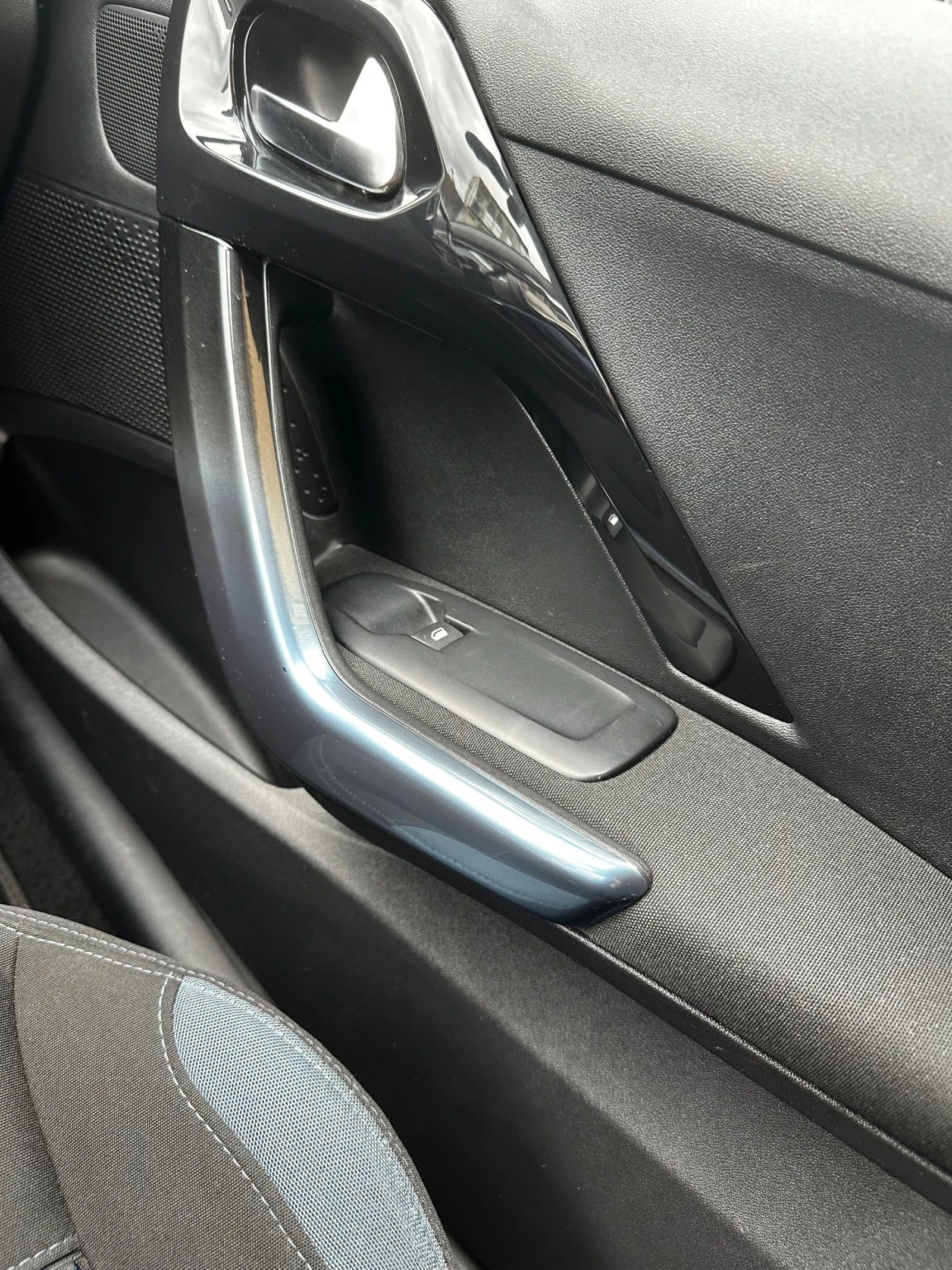 Peugeot 208 | Mobile.bg   15