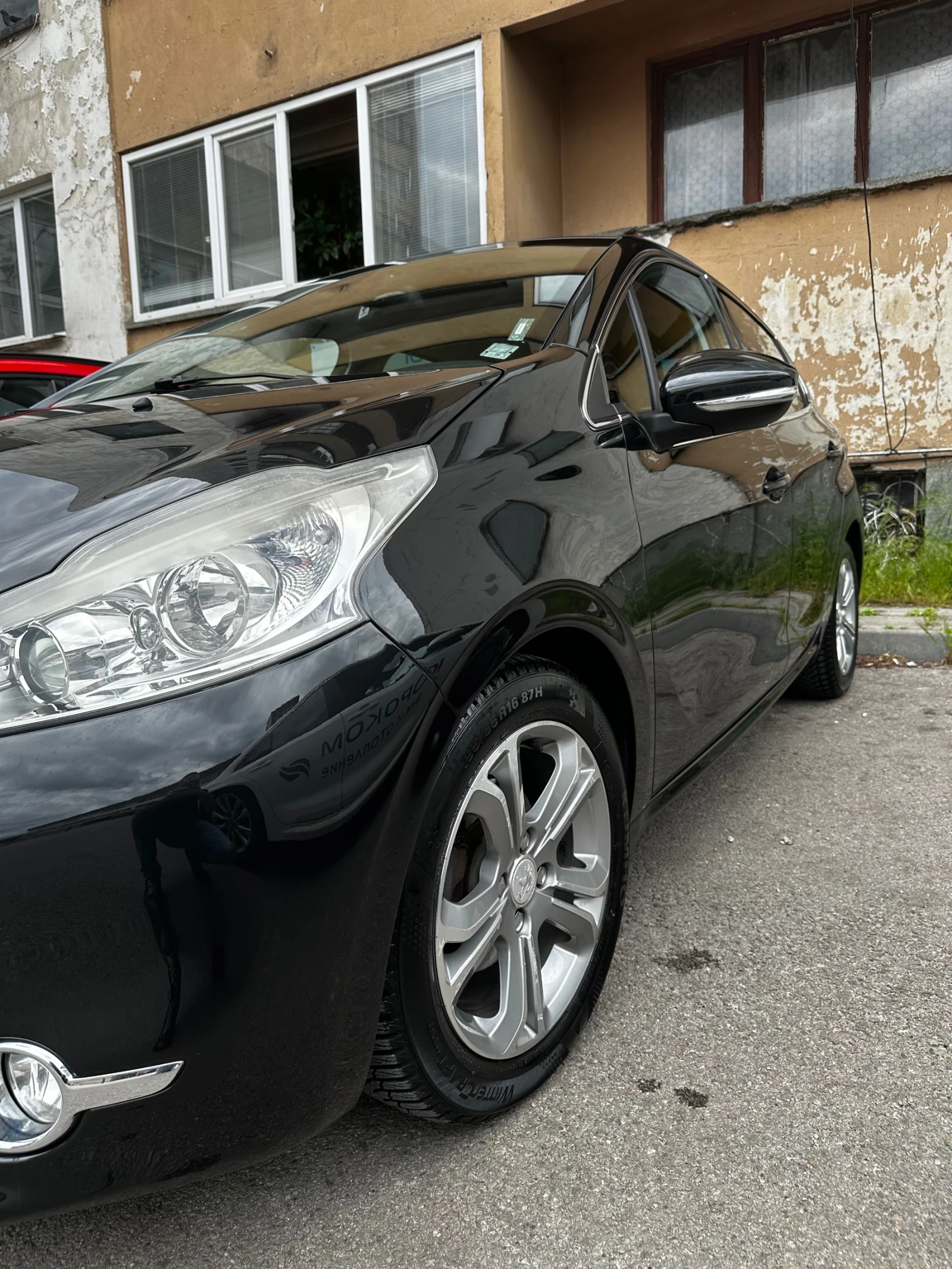 Peugeot 208  - изображение 5