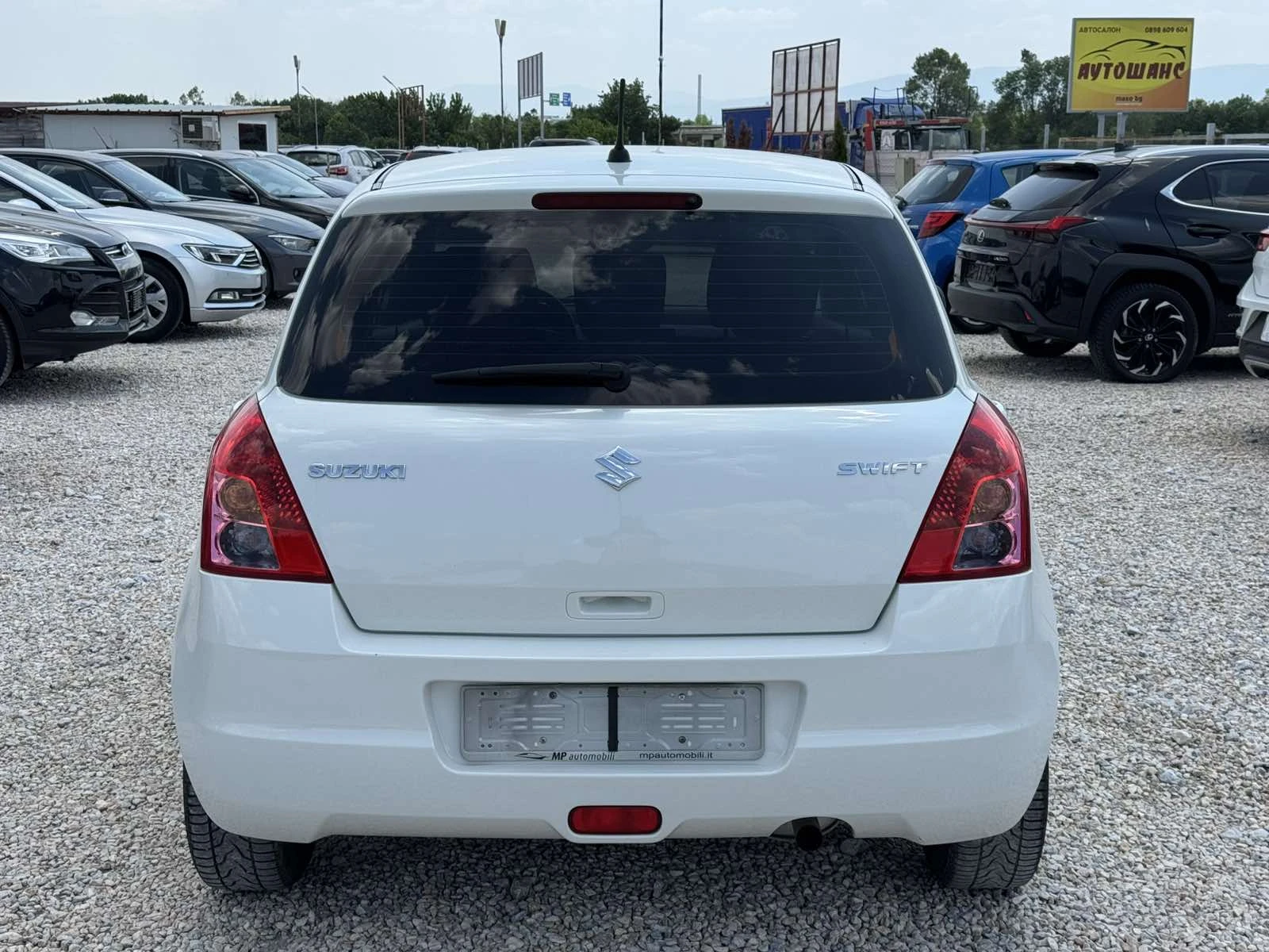 Suzuki Swift 1.33i - изображение 5