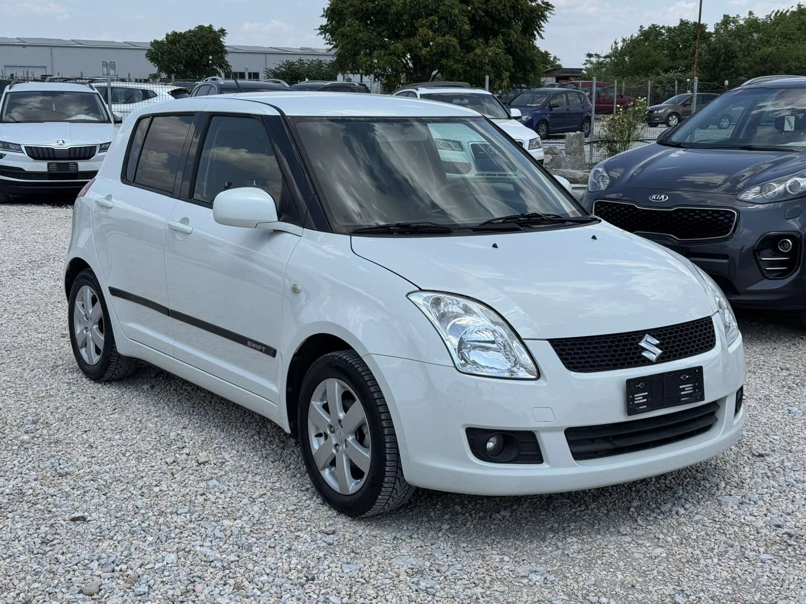Suzuki Swift 1.33i - изображение 3
