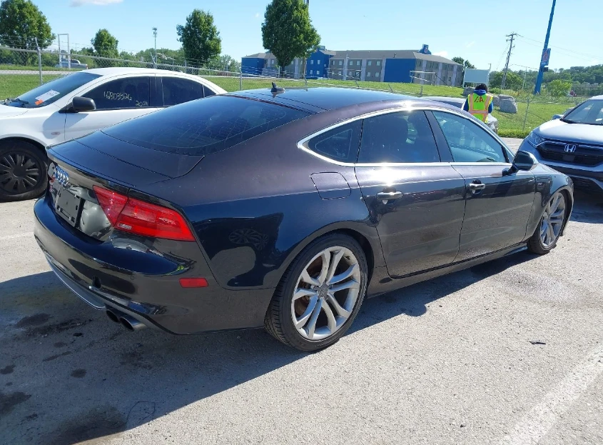 Audi S7  - изображение 6