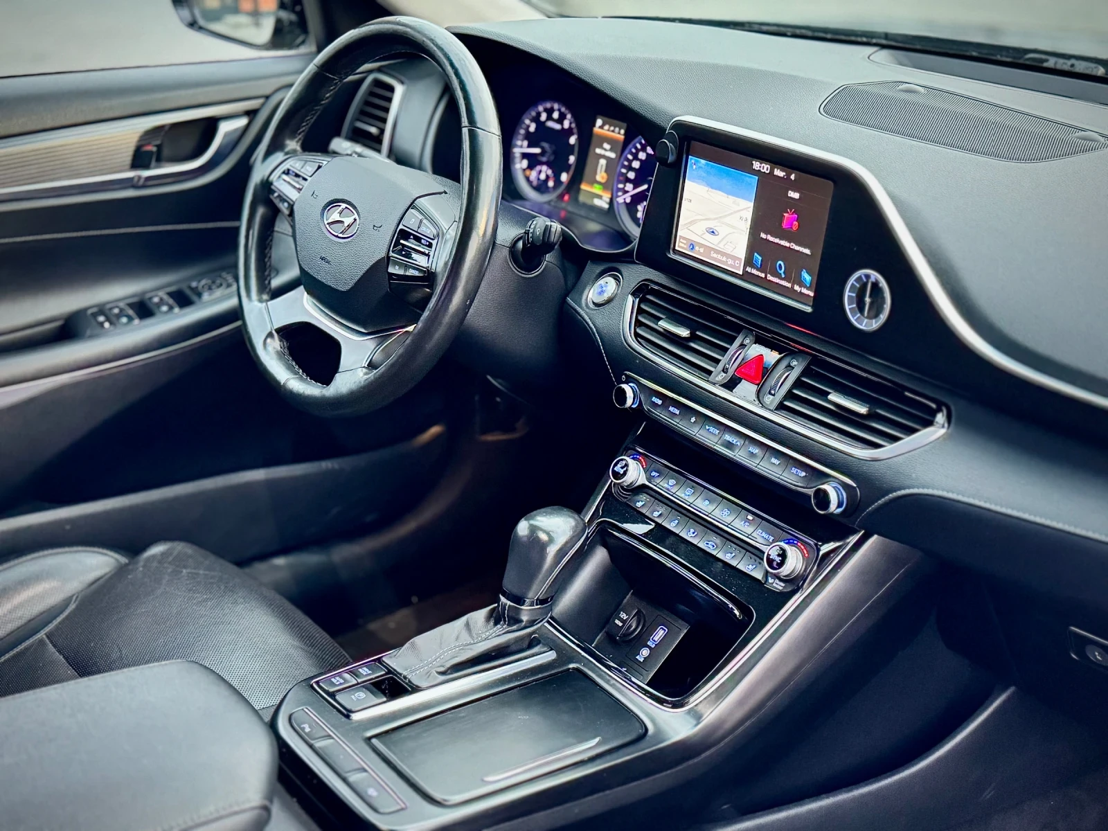 Hyundai Grandeur 3.0 GDi, снимка 9 - Автомобили и джипове - 53780897