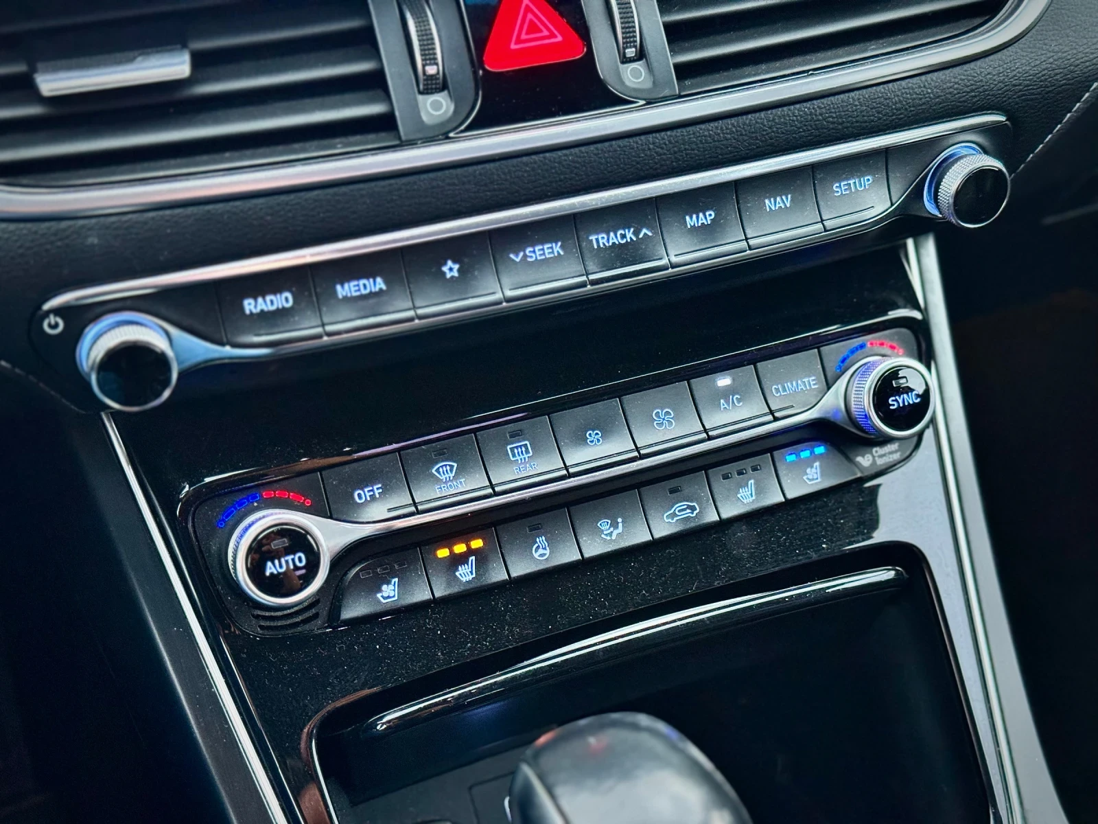 Hyundai Grandeur 3.0 GDi, снимка 10 - Автомобили и джипове - 53780897