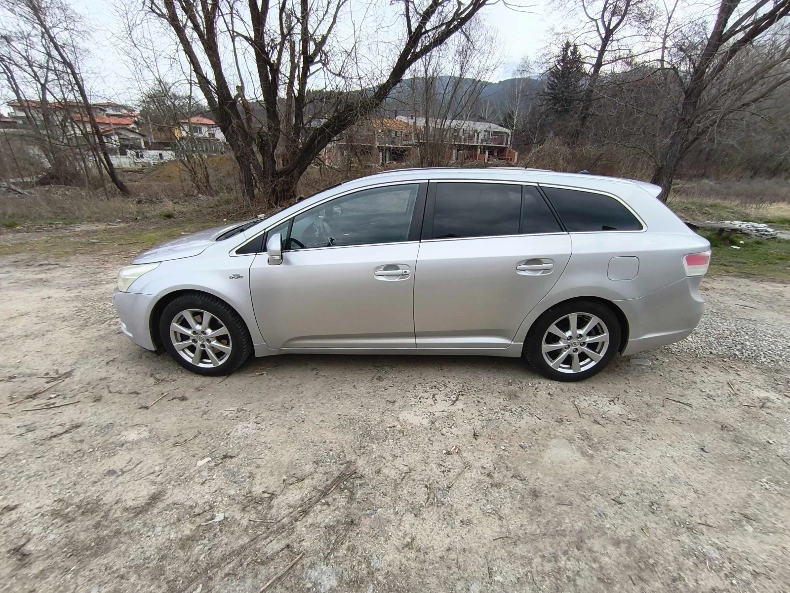 Toyota Avensis Т27, снимка 5 - Автомобили и джипове - 53911938