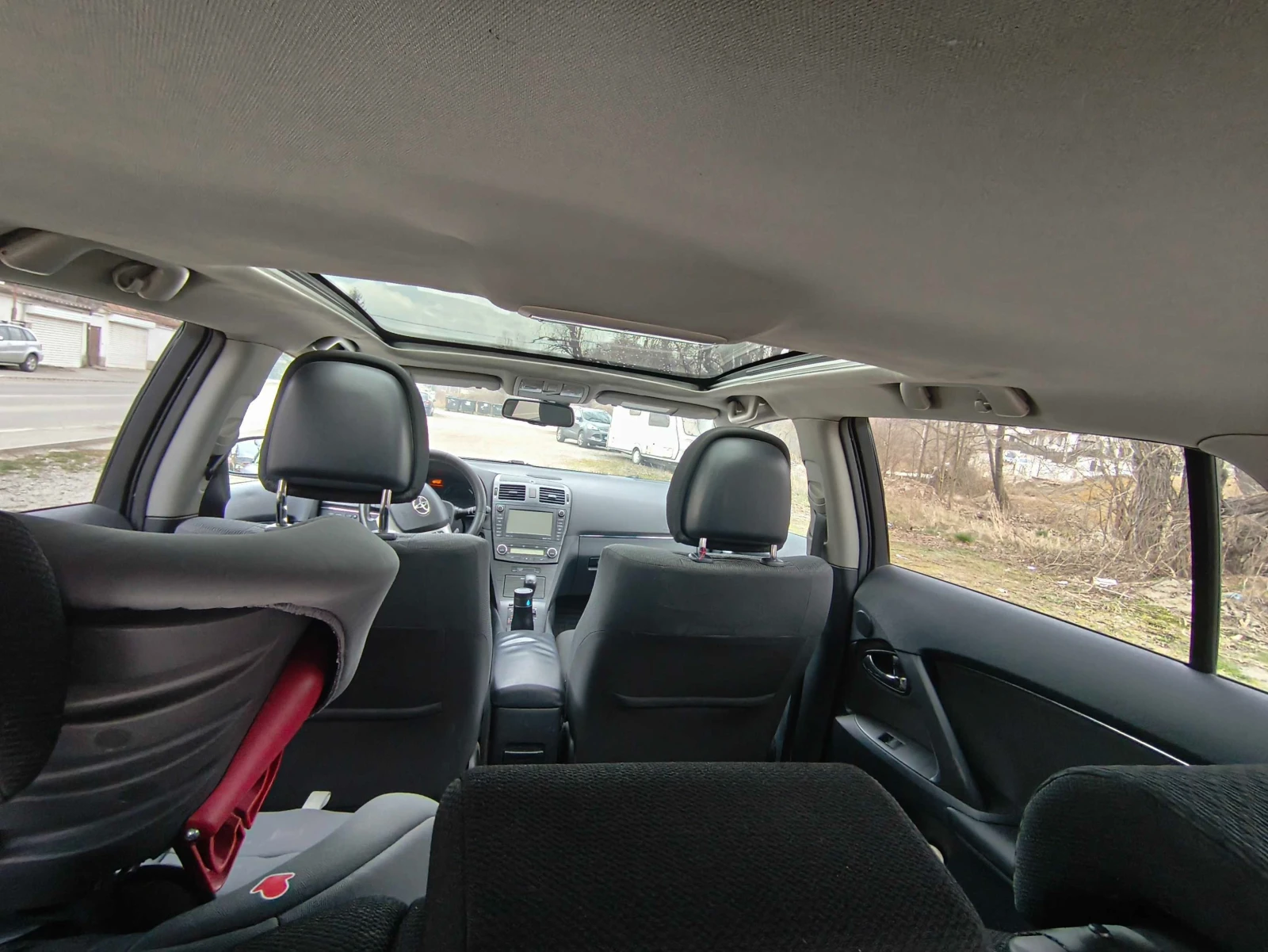 Toyota Avensis Т27, снимка 6 - Автомобили и джипове - 53911938