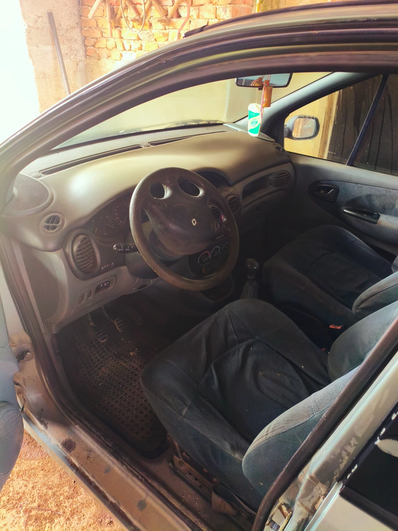 Renault Megane, снимка 5 - Автомобили и джипове - 54089318