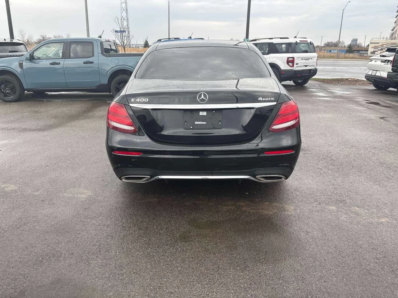 Mercedes-Benz E 400 CARFAX, снимка 13 - Автомобили и джипове - 54155972