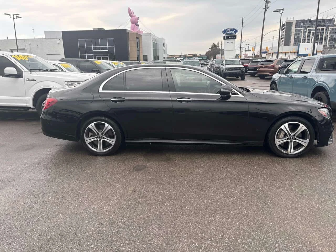 Mercedes-Benz E 400 CARFAX, снимка 3 - Автомобили и джипове - 54155972