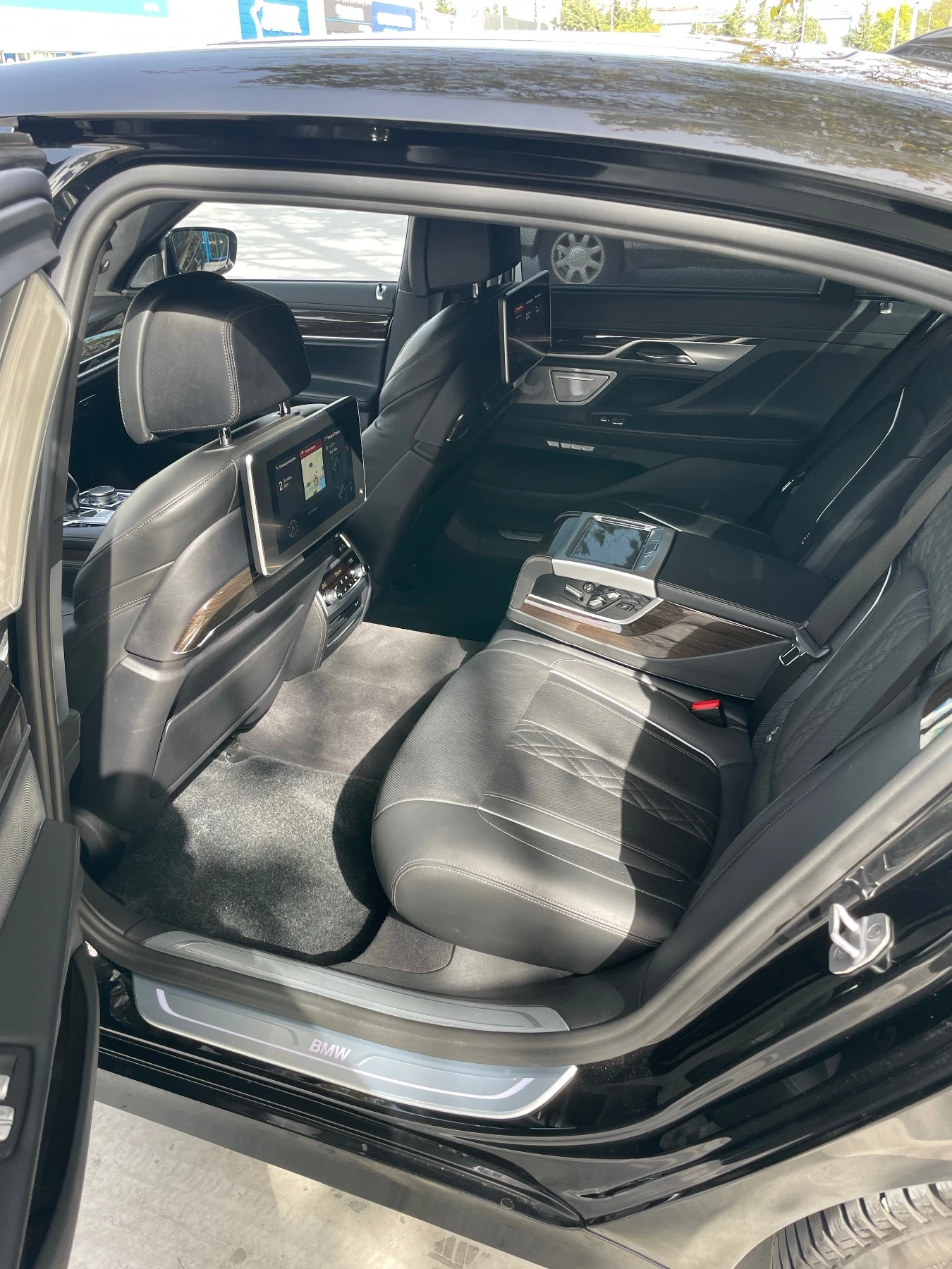 BMW 740 LD Xdrive, снимка 11 - Автомобили и джипове - 54688907