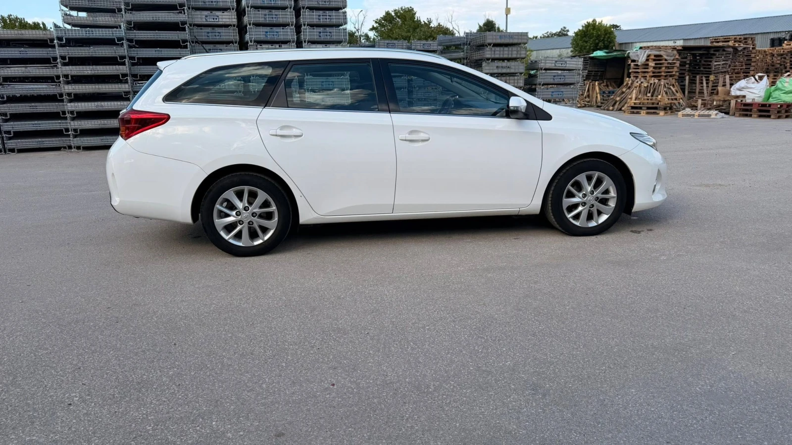 Toyota Auris 1.6 БЕНЗИН  , снимка 7 - Автомобили и джипове - 54961154