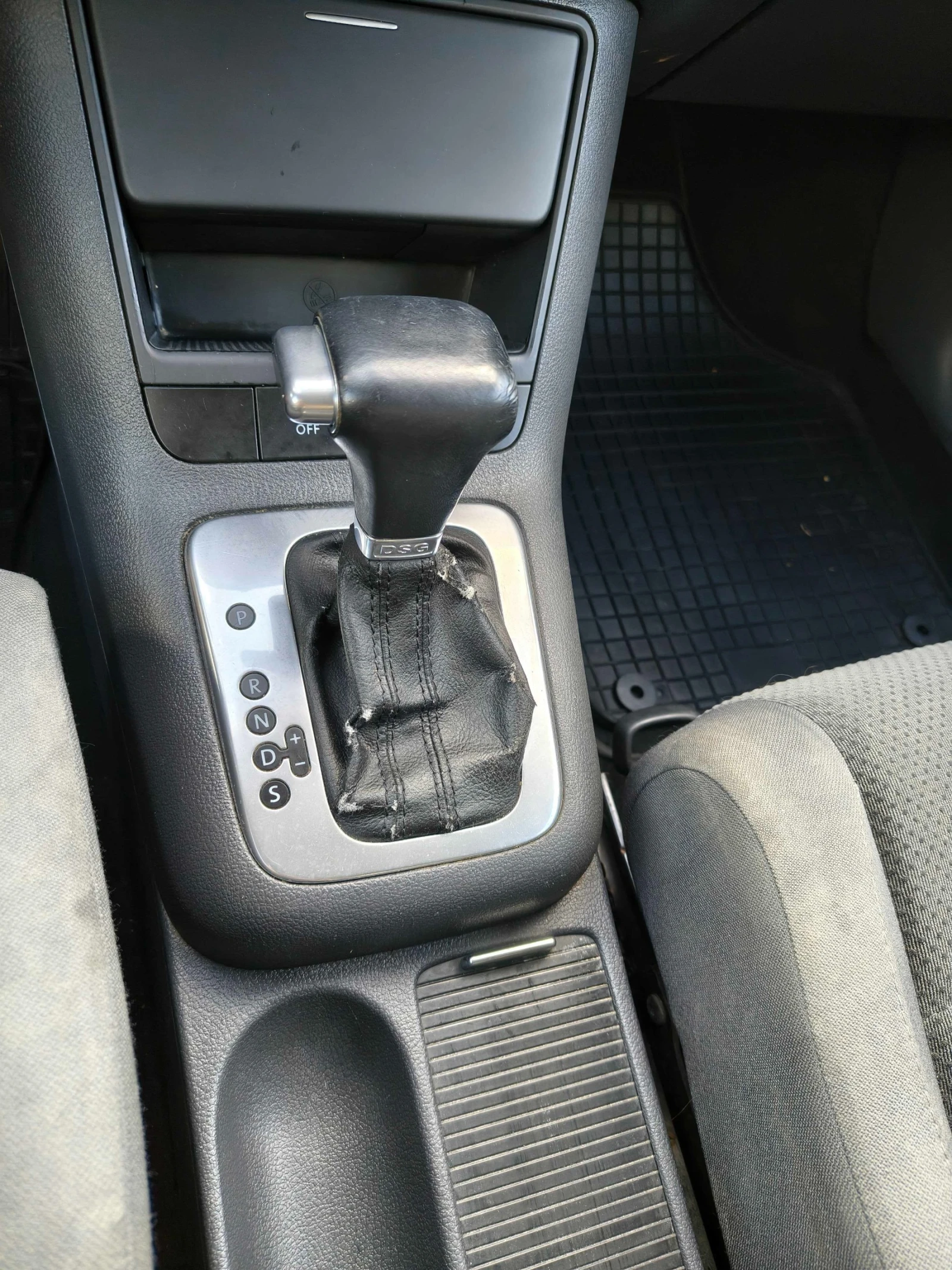 VW Golf Plus, снимка 8 - Автомобили и джипове - 55583767