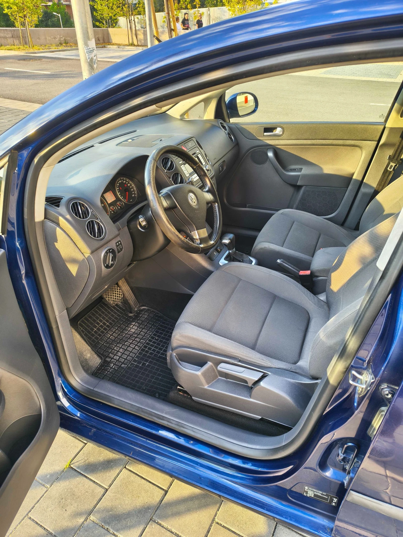 VW Golf Plus, снимка 5 - Автомобили и джипове - 55583767