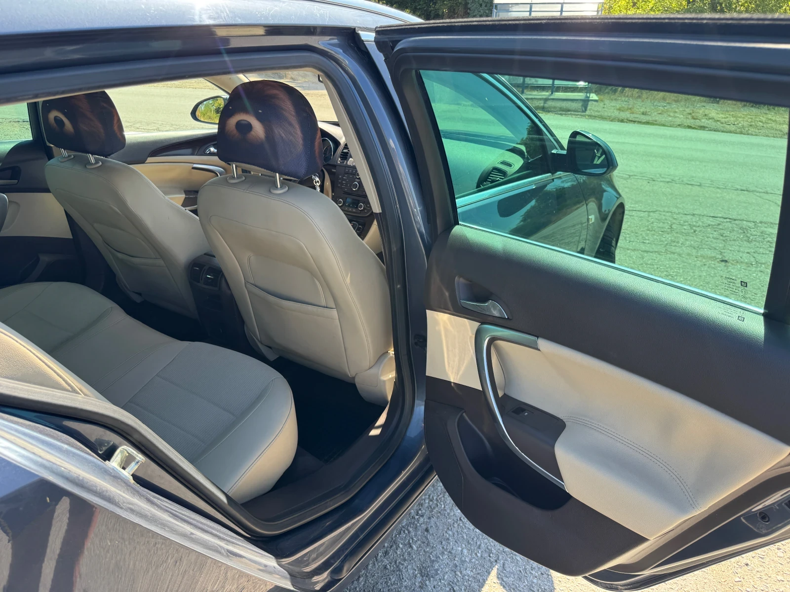 Opel Insignia 2.0 CDTI Sport/Tour, снимка 11 - Автомобили и джипове - 55988607