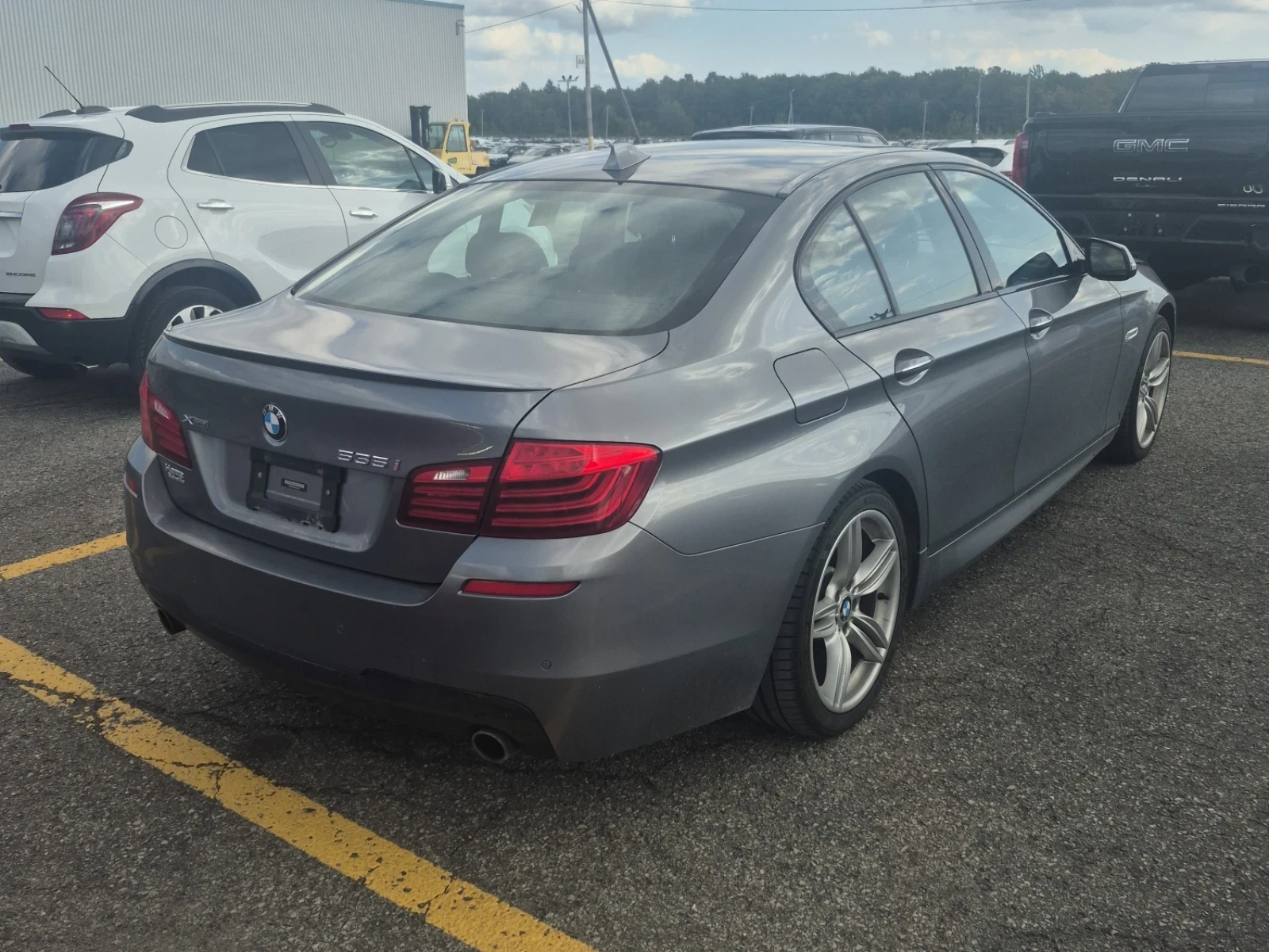 BMW 535 XDRIVE* HARMAN KARDON* 360* CARFAX , снимка 3 - Автомобили и джипове - 56009872