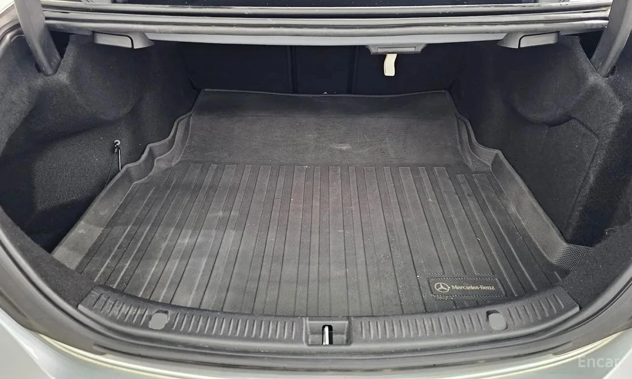 Mercedes-Benz E 220 * ДИСТРОНИК * ХЕД-ЪП * 360 * BURMESTER, снимка 16 - Автомобили и джипове - 56083871