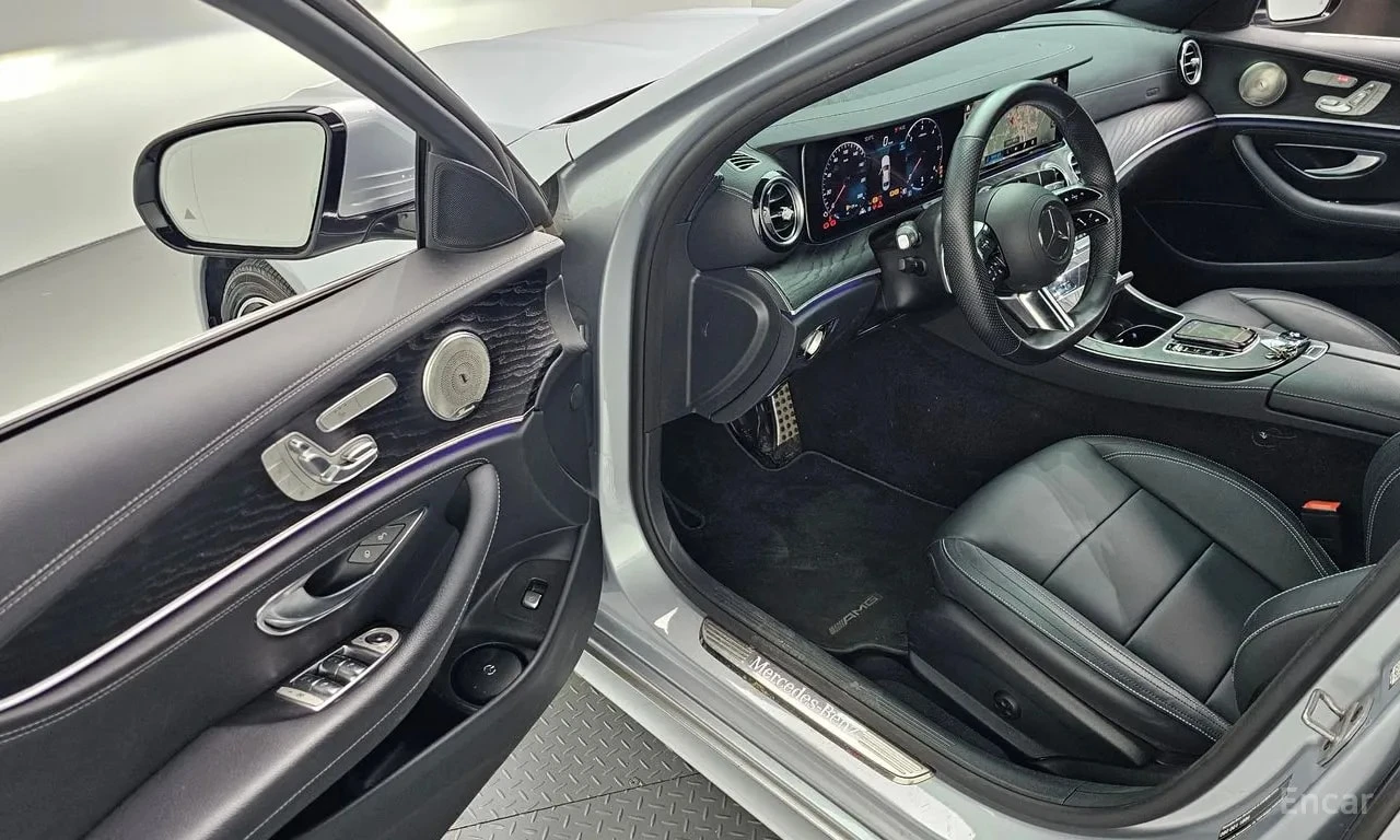 Mercedes-Benz E 220 * ДИСТРОНИК * ХЕД-ЪП * 360 * BURMESTER, снимка 10 - Автомобили и джипове - 56083871