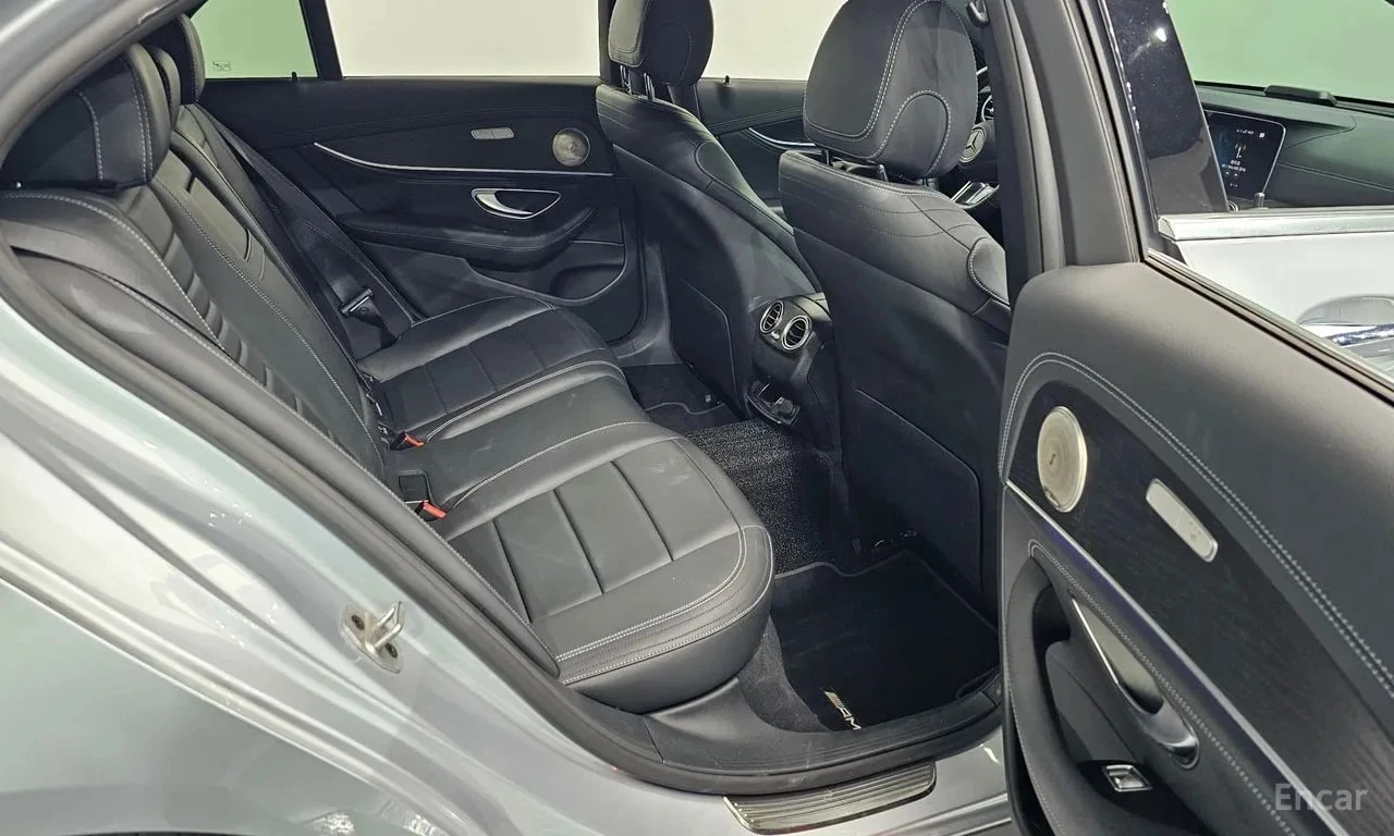 Mercedes-Benz E 220 * ДИСТРОНИК * ХЕД-ЪП * 360 * BURMESTER, снимка 11 - Автомобили и джипове - 56083871
