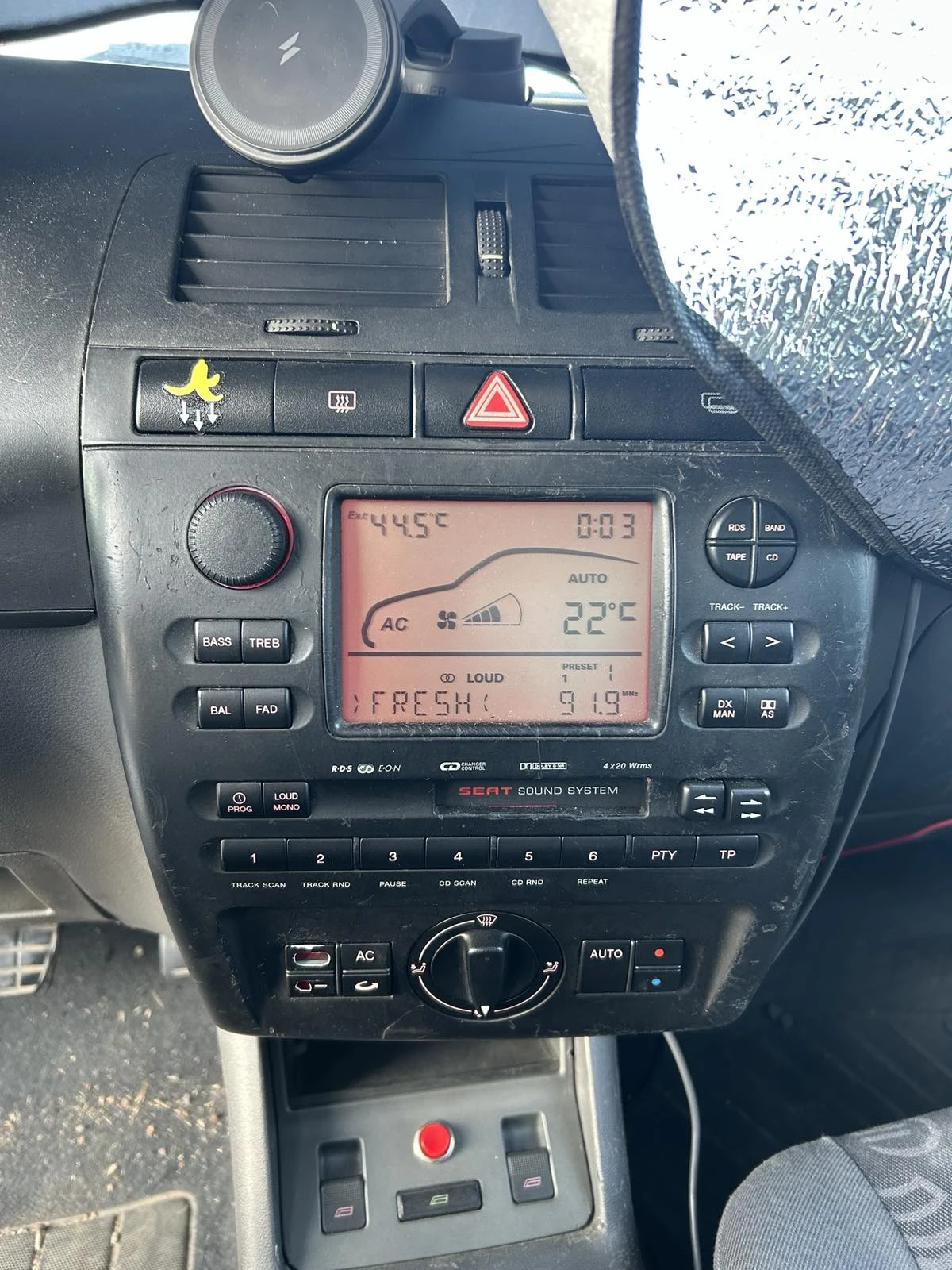 Seat Ibiza 1.4, снимка 6 - Автомобили и джипове - 56361254