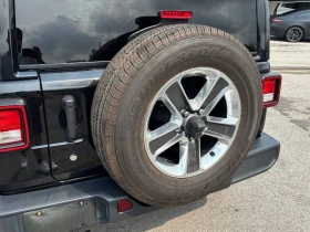 Jeep Wrangler * Unlimited Sahara * ПРЕДСТАВИТЕЛСТВО * CARFAX, снимка 16