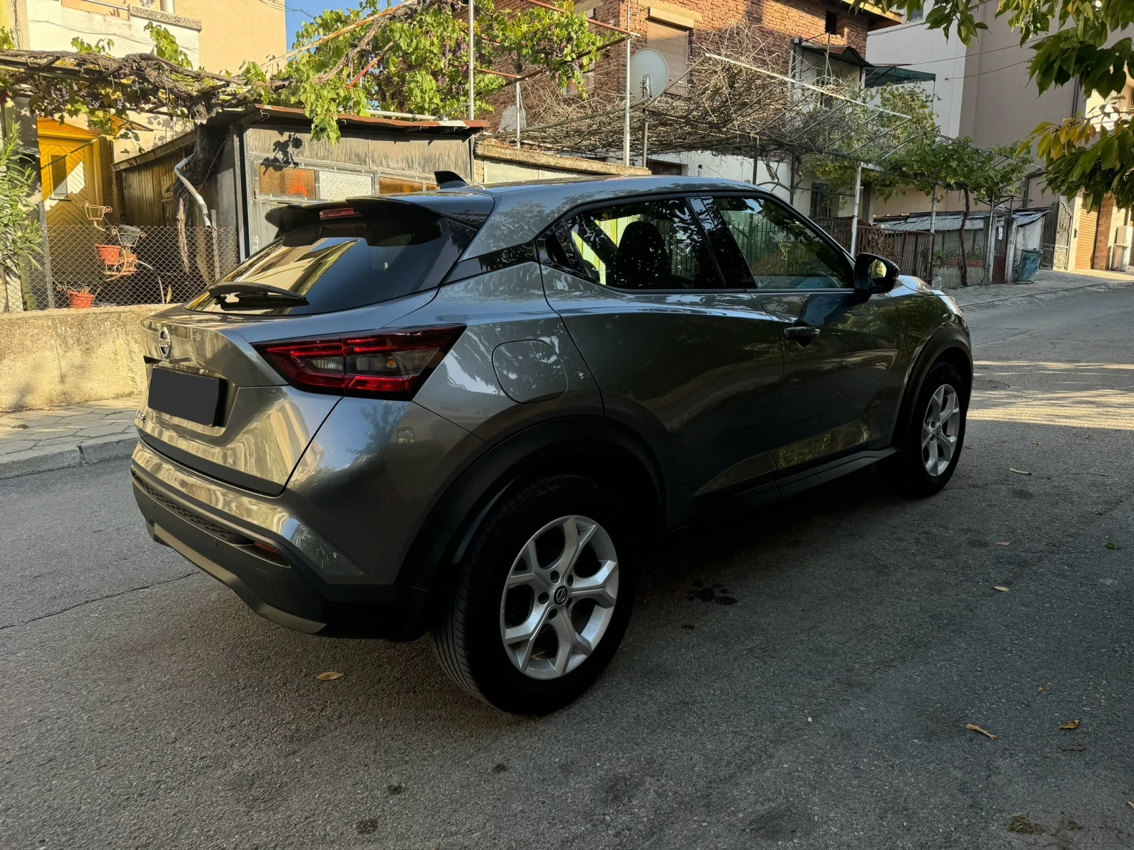 Nissan Juke N-Connecta 1. 0 DIG-T - изображение 7