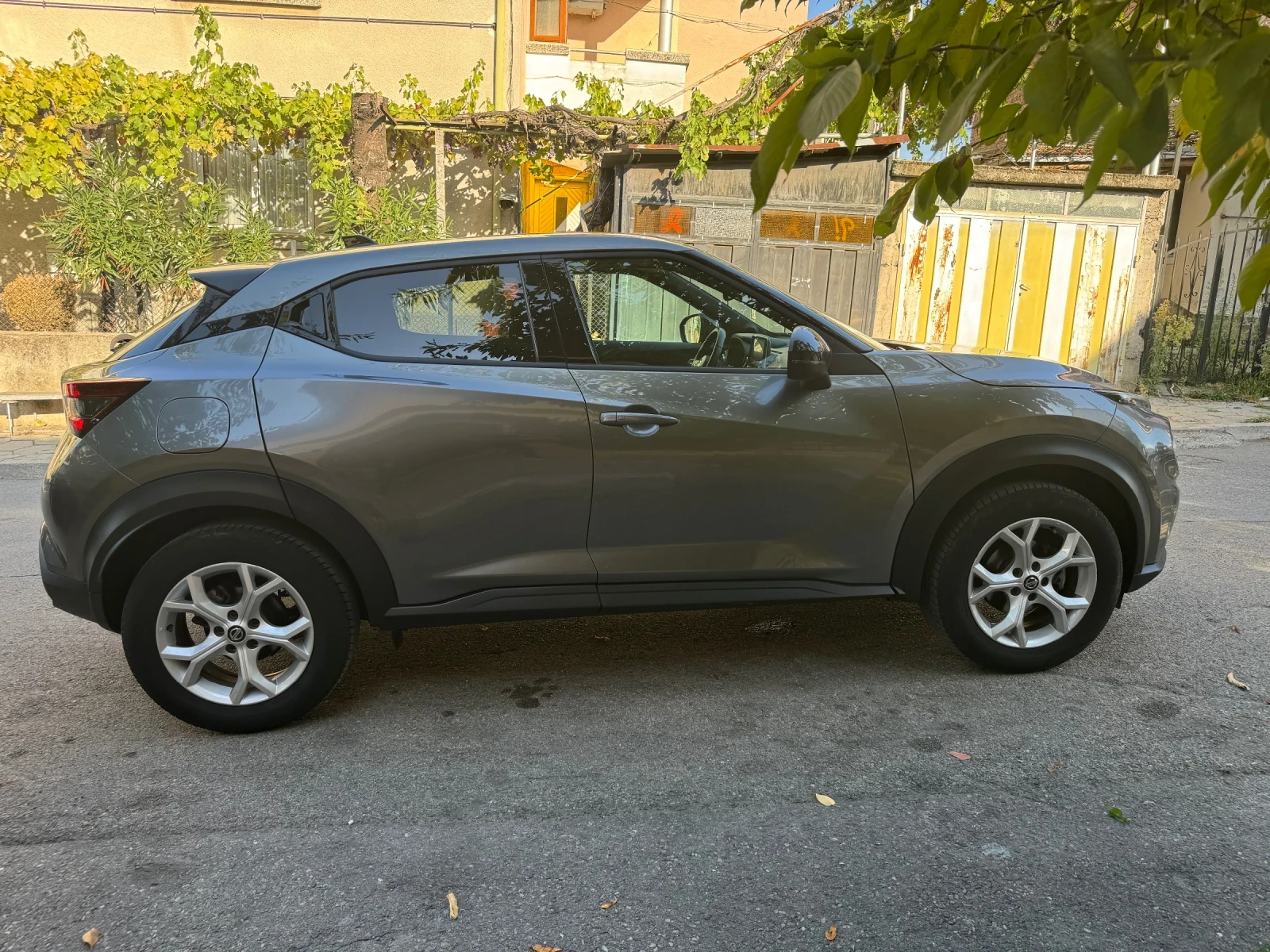 Nissan Juke N-Connecta 1. 0 DIG-T - изображение 8