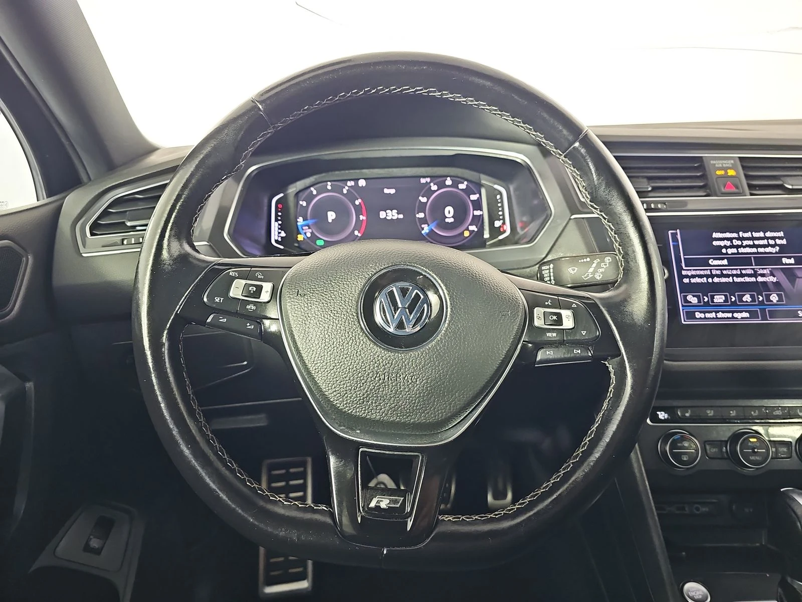 VW Tiguan R-LINE - изображение 8