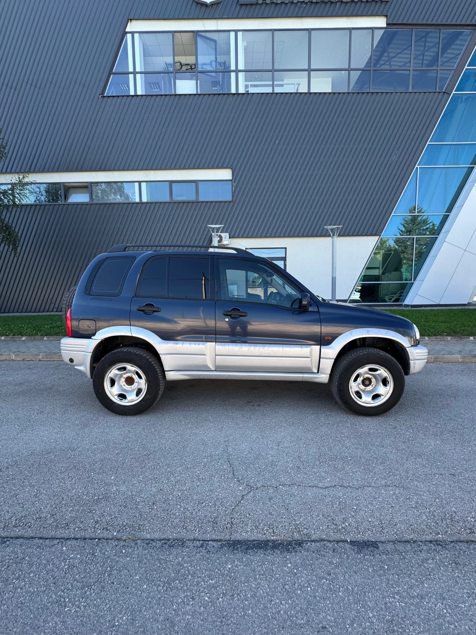 Suzuki Grand vitara 2.5 ГАЗОВ ИНЖЕКЦИОН - изображение 5