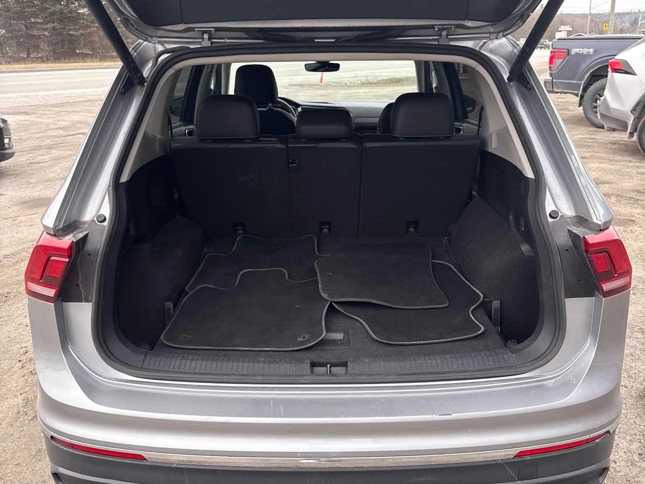 VW Tiguan * Comfortline * CARFAX * ���� �� �� | Mobile.bg � ����������� 13