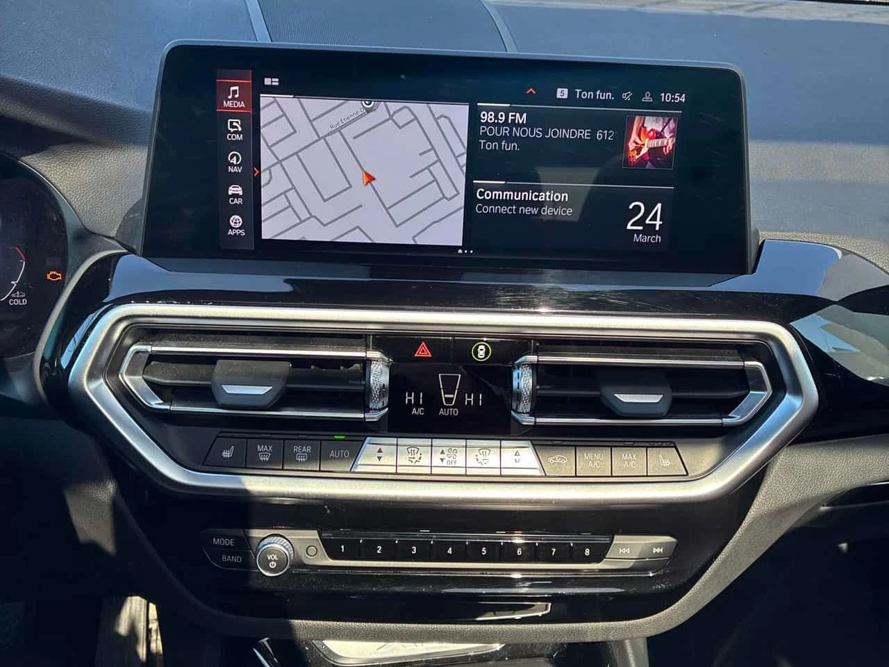 BMW X3 XDRIVE30I/CARFAX/ПАНОРАМА/ПОДГРЕВИ, снимка 9 - Автомобили и джипове - 53967053