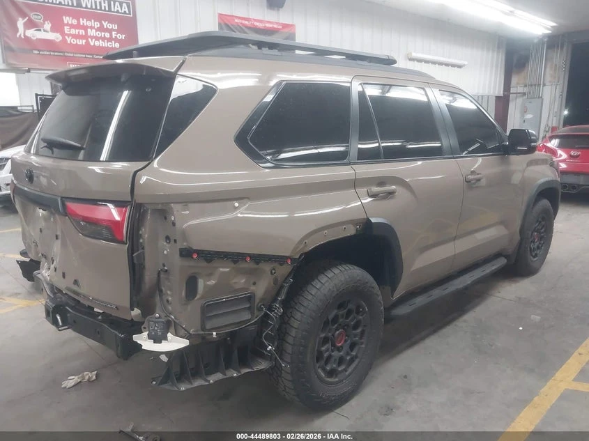 Toyota Sequoia 3.4l Trd Pro, снимка 4 - Автомобили и джипове - 54121833