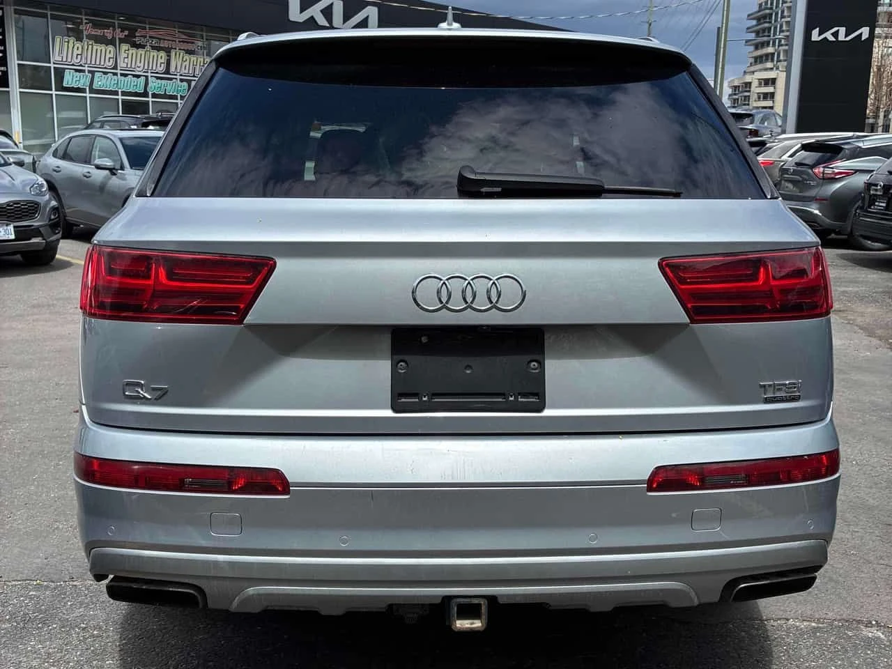 Audi Q7 * Komfort * CARFAX * ЦЕНА ДО БГ, снимка 4 - Автомобили и джипове - 54531252