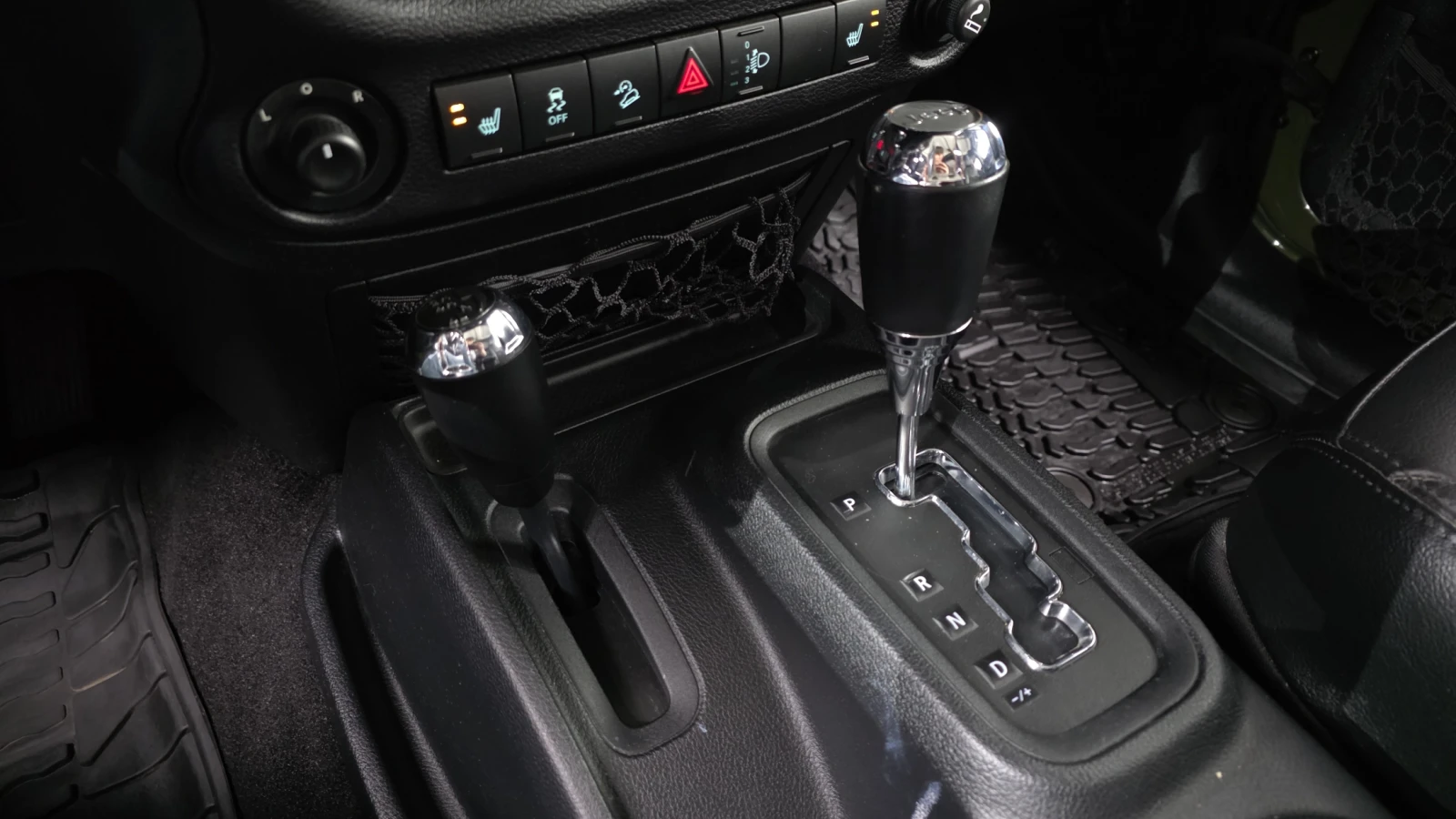 Jeep Wrangler 75TH SPECIAL EDITION* КАТО НОВ* КРАЙНА ЦЕНА, снимка 12 - Автомобили и джипове - 54628644