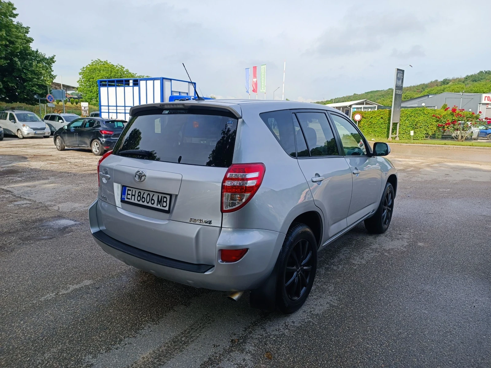 Toyota Rav4 2.0i-158кс-РЪЧКА-6ск-4Х4-ГАЗ/БЕНЗИН, снимка 3 - Автомобили и джипове - 54790098