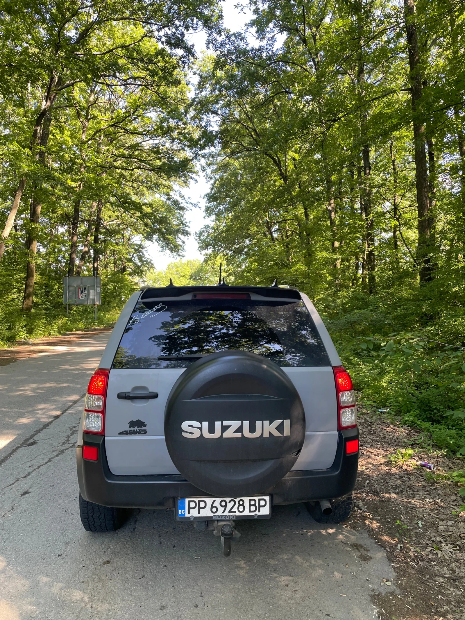 Suzuki Grand vitara 1.9, снимка 4 - Автомобили и джипове - 54903318