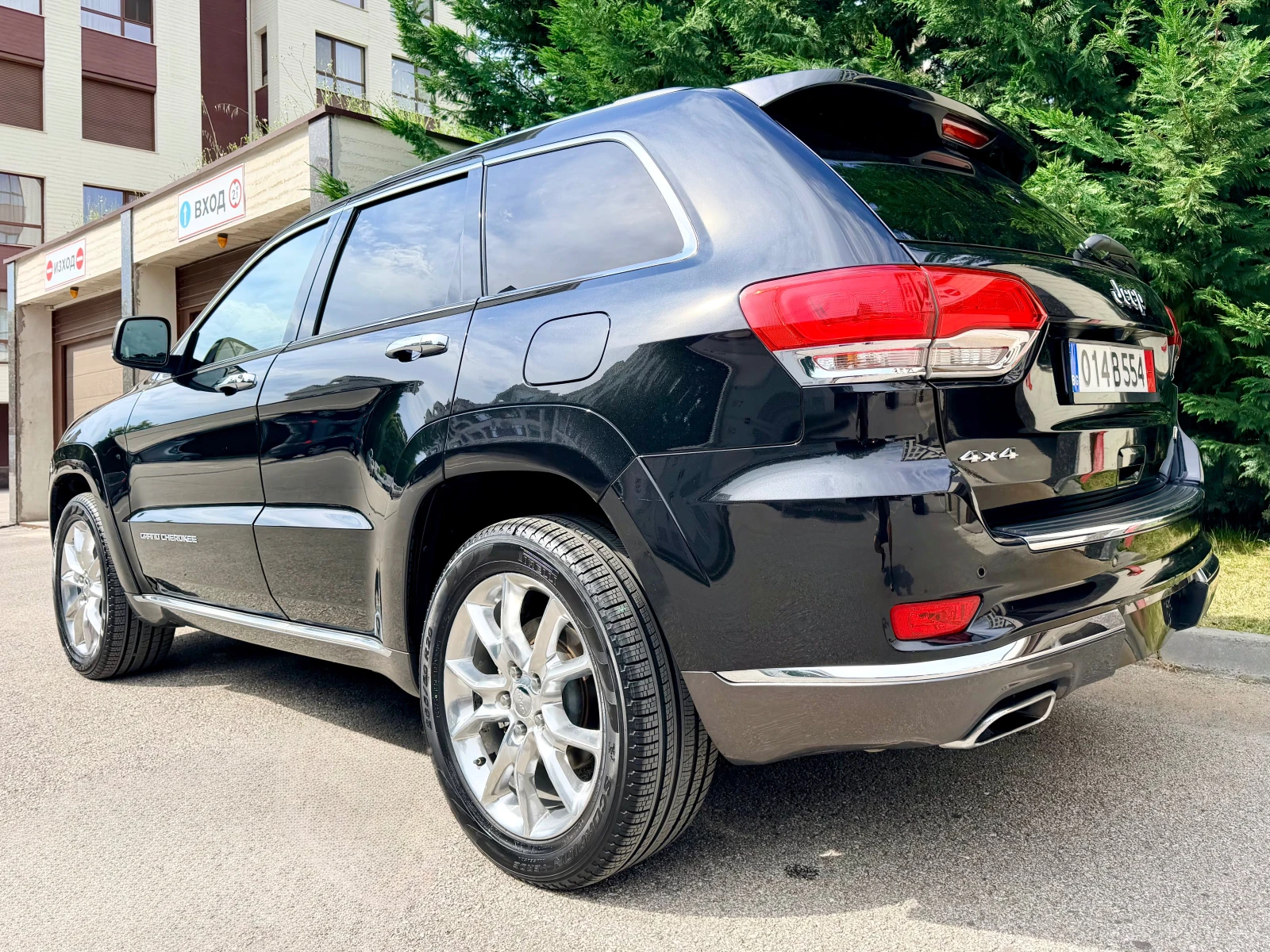 Jeep Grand cherokee 3.6 V6 SUMMIT PANORAMA OBDUHVANE PODGREV KAMERA , снимка 6 - Автомобили и джипове - 54976549