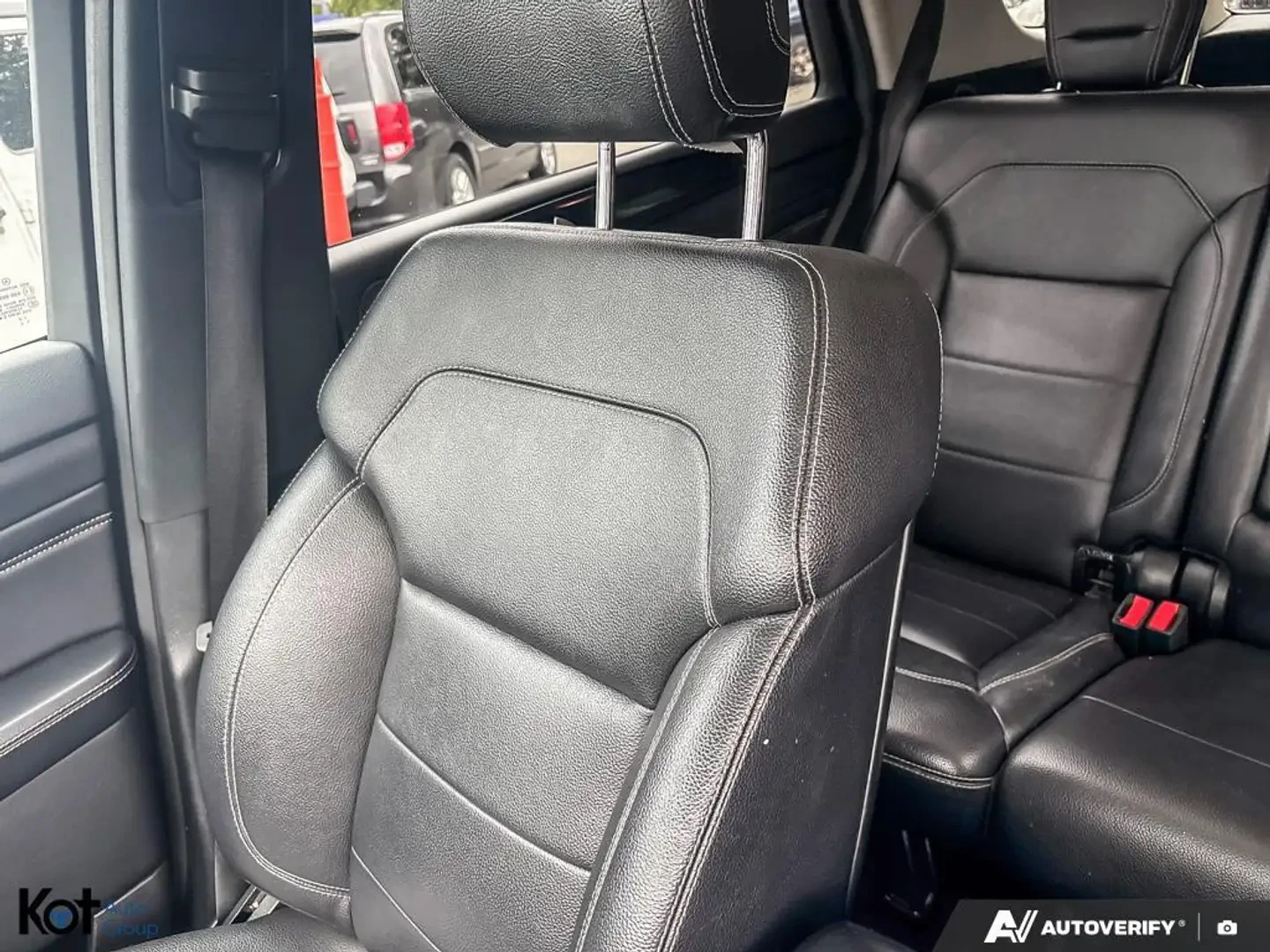 Mercedes-Benz ML 350 AMG* LINE* HARMON* KARDON* ПОДГРЕВ* КАМЕРА* КЕЙЛЕС, снимка 14 - Автомобили и джипове - 55981579