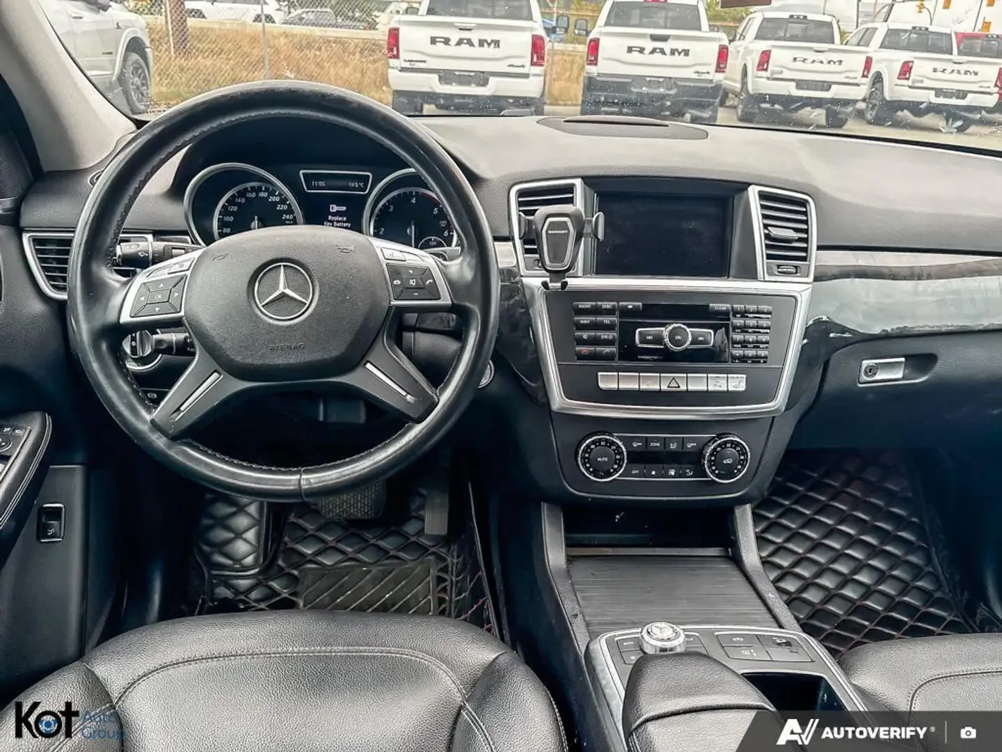Mercedes-Benz ML 350 AMG* LINE* HARMON* KARDON* ПОДГРЕВ* КАМЕРА* КЕЙЛЕС, снимка 6 - Автомобили и джипове - 55981579