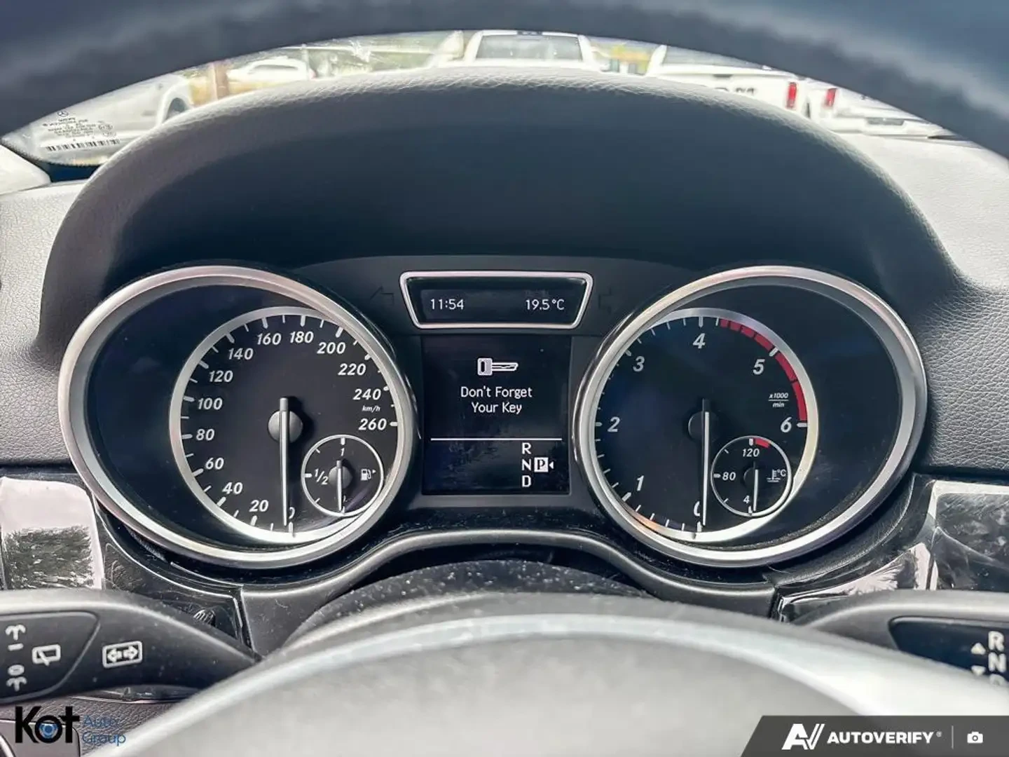 Mercedes-Benz ML 350 AMG* LINE* HARMON* KARDON* ПОДГРЕВ* КАМЕРА* КЕЙЛЕС, снимка 12 - Автомобили и джипове - 55981579