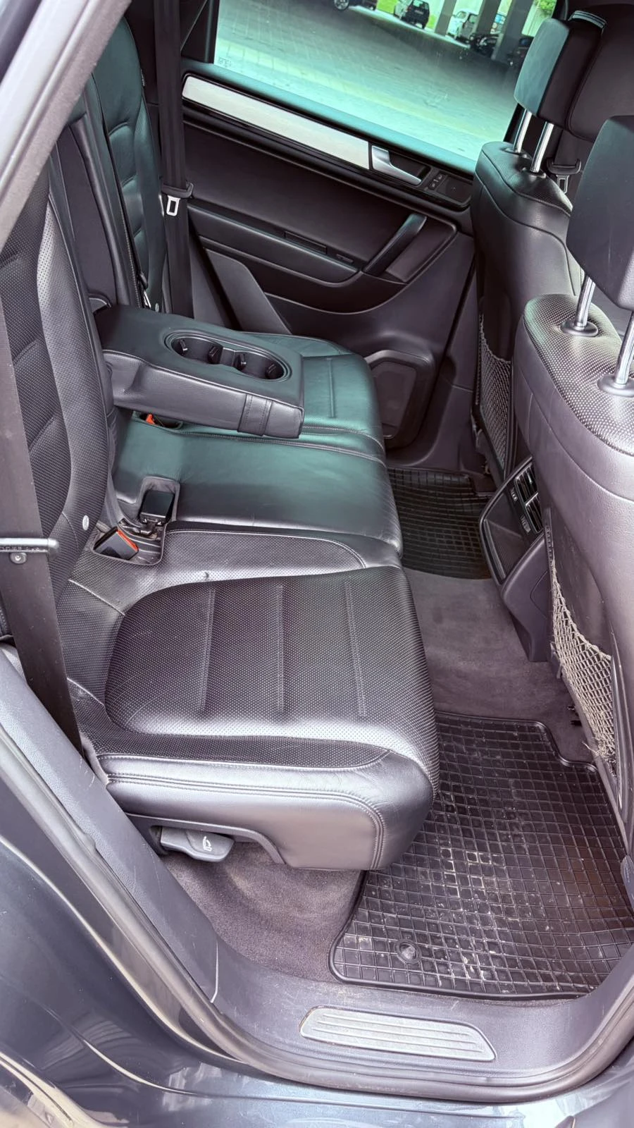 VW Touareg 3.0TDI, снимка 16 - Автомобили и джипове - 56181915