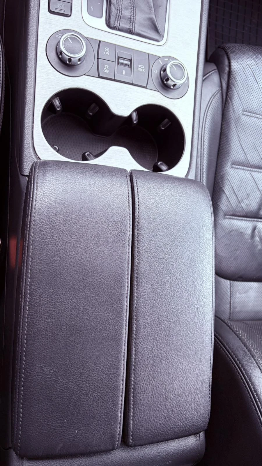 VW Touareg 3.0TDI, снимка 11 - Автомобили и джипове - 56181915