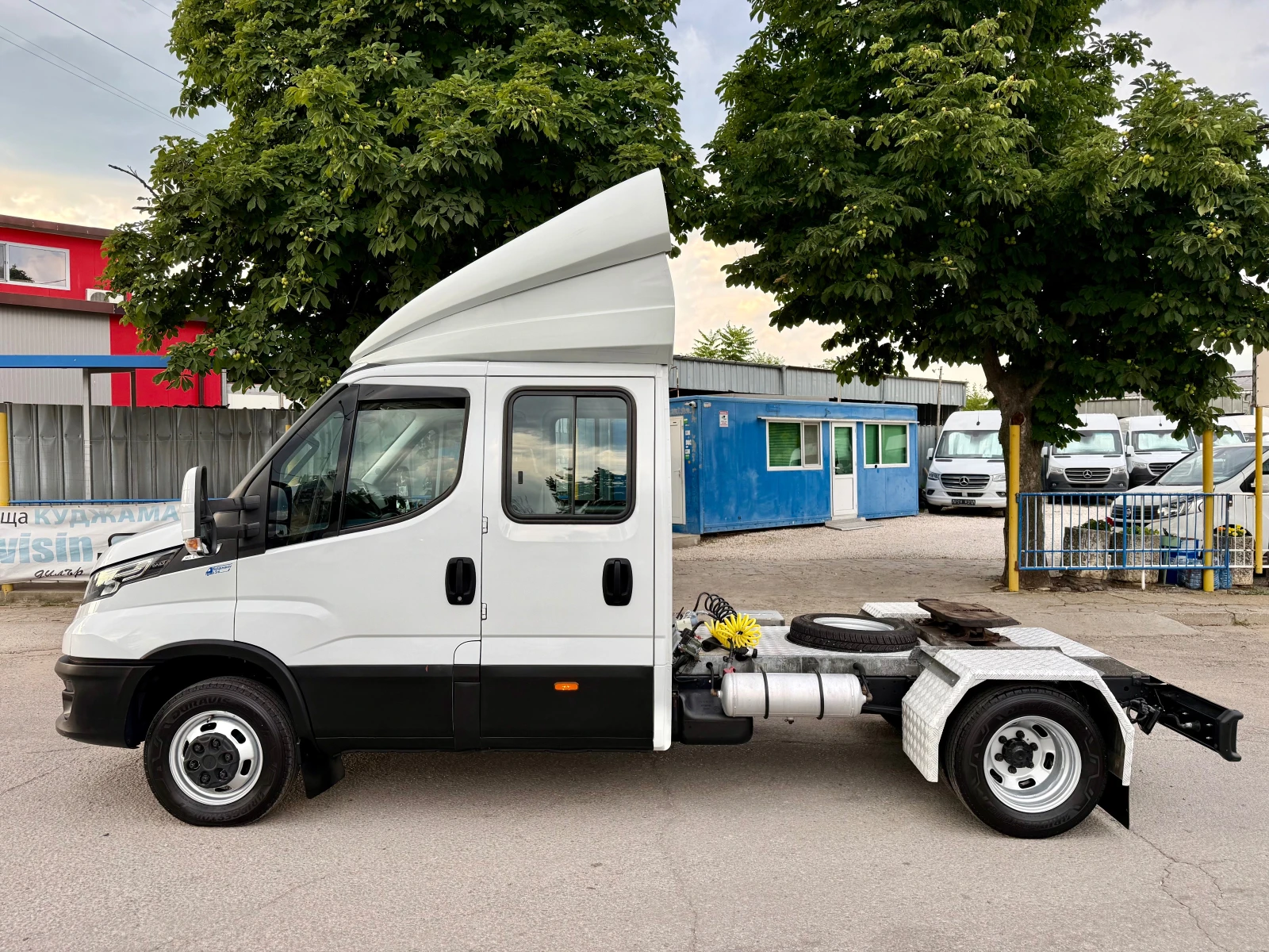 Iveco Daily 50-210 3.5 t МИНИ ВЛЕКАЧ, снимка 2 - Бусове и автобуси - 55511468