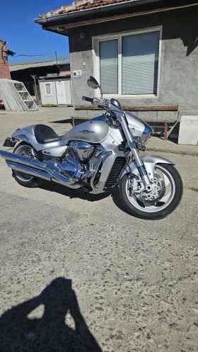  Suzuki Boulevard