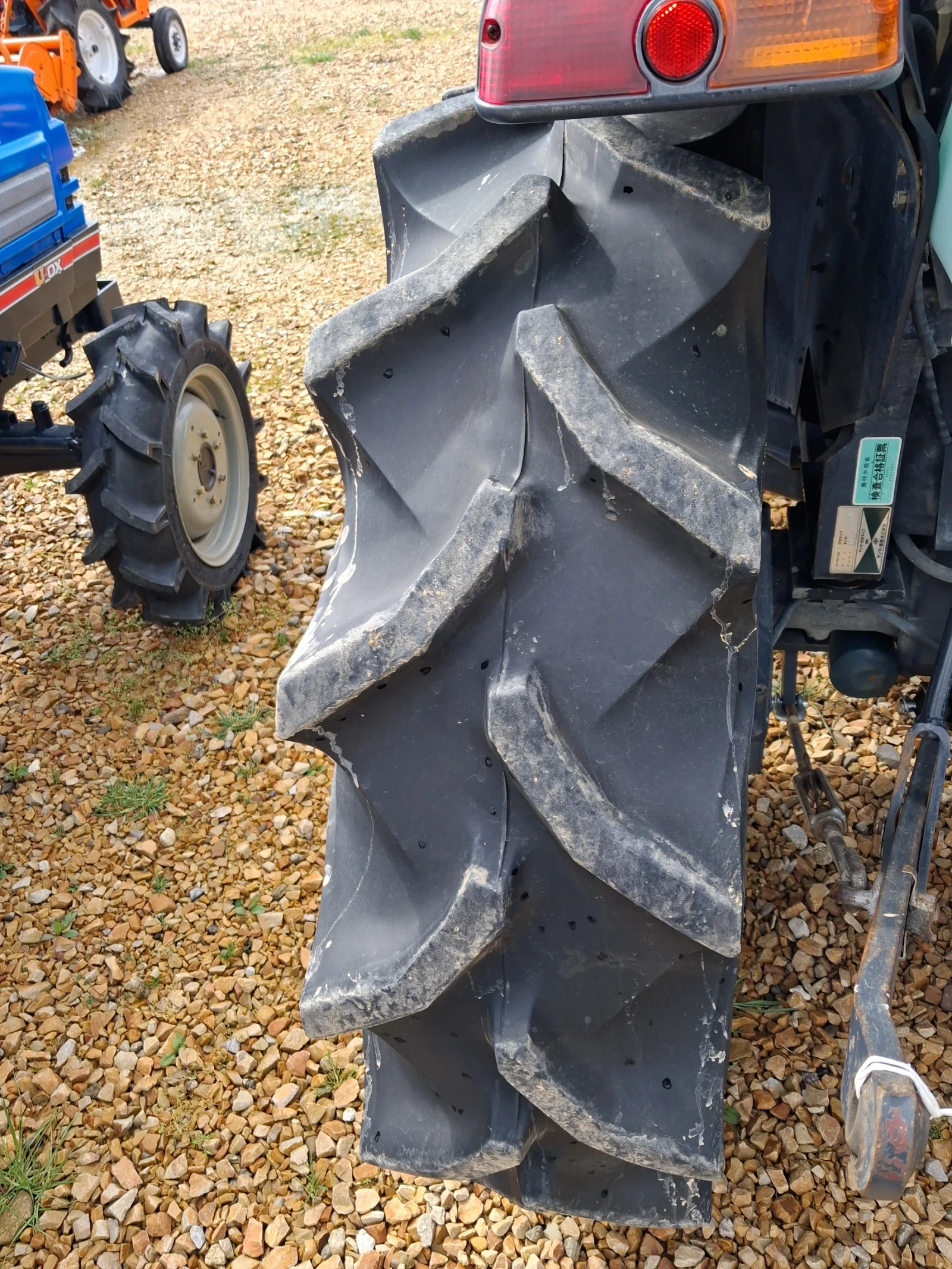 Трактор Kubota скайтрак , снимка 6 - Селскостопанска техника - 54076296