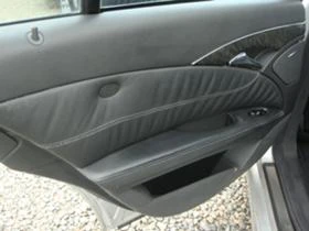 Mercedes-Benz E 320 CDI AIRMATIC, снимка 8