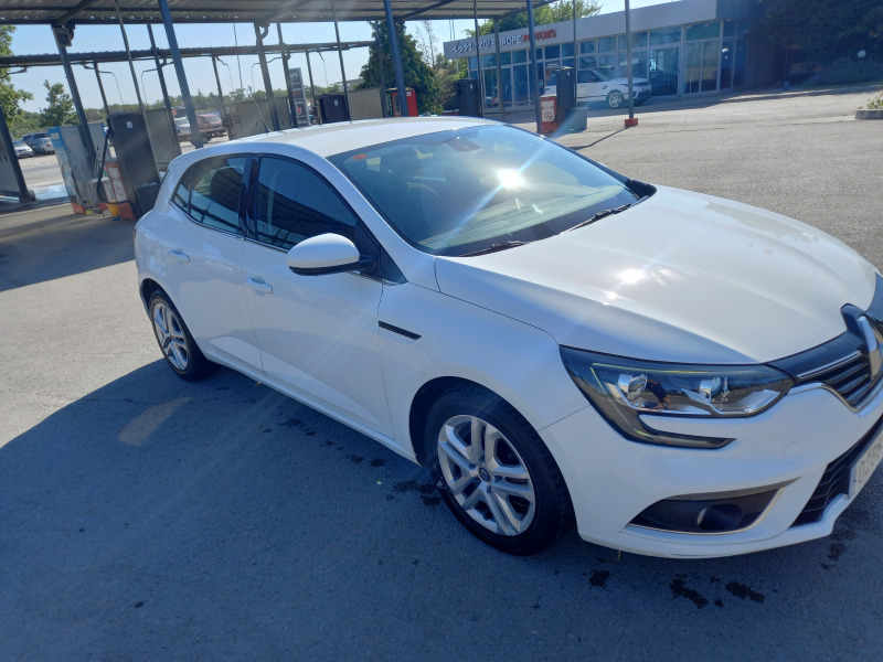 Renault Megane, снимка 2 - Автомобили и джипове - 46297312