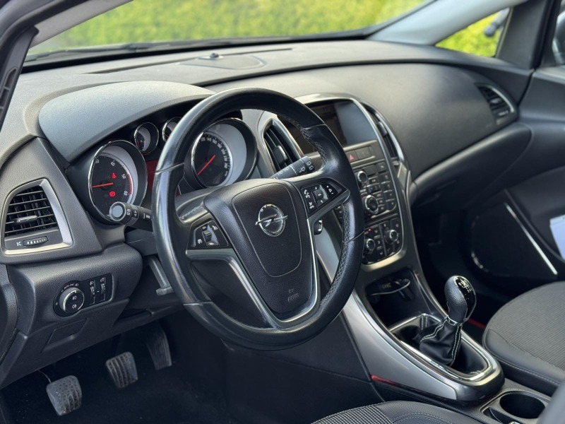 Opel Astra Sports Tourer Навигация, снимка 9 - Автомобили и джипове - 45439514