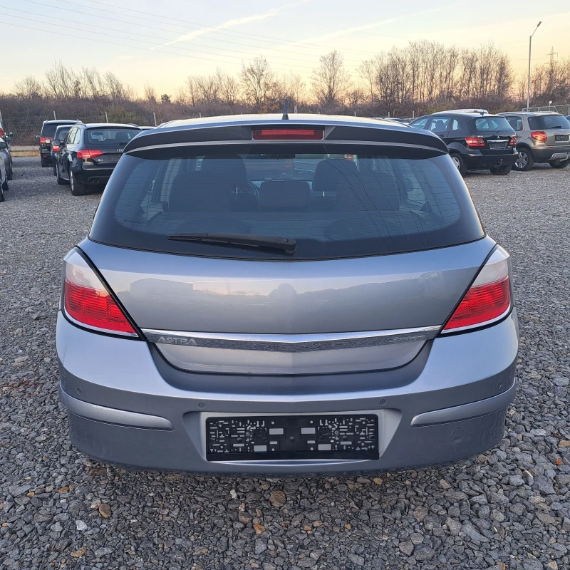 Opel Astra 1.6 automat, снимка 6 - Автомобили и джипове - 48246007